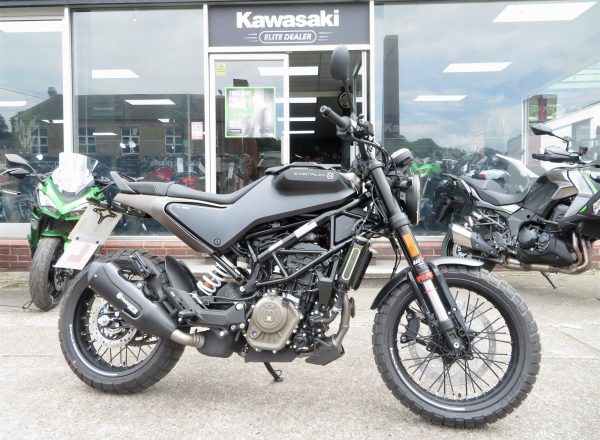 HUSQVARNA SVARTPILEN 125