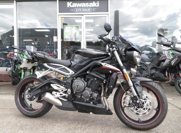 TRIUMPH STREET TRIPLE 765 RS