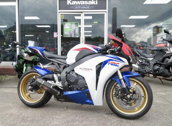 HONDA CBR1000RR FIREBLADE