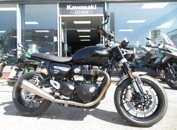 TRIUMPH SPEED TWIN 1200