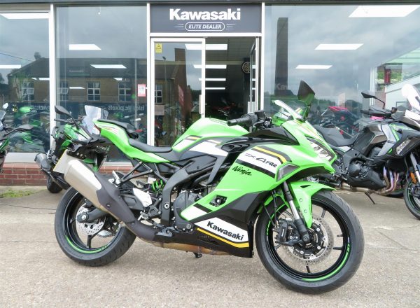 KAWASAKI NINJA ZX-4RR 40TH ANNIVERSARY PERFORMANCE EDITION