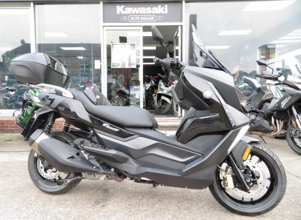 BMW C400GT SE TRIPLE BLACK