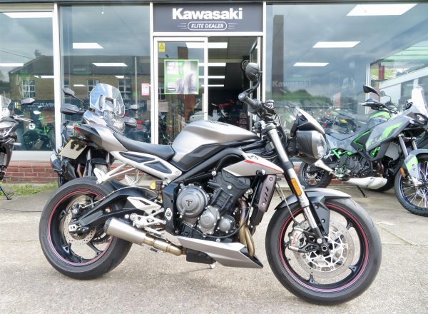 TRIUMPH STREET TRIPLE 765 RS