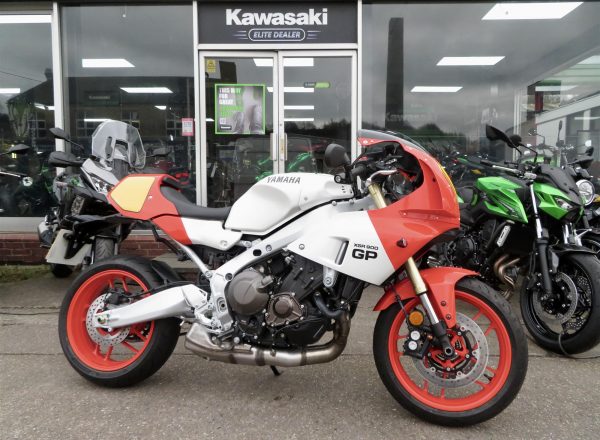 YAMAHA XSR900 GP 2025