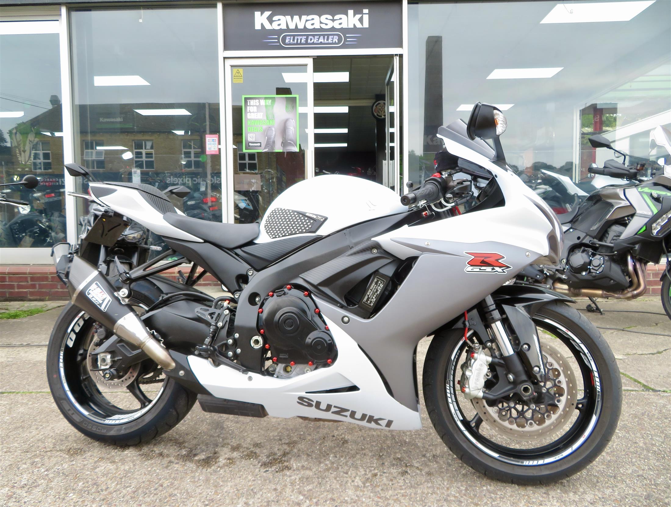 SUZUKI GSX-R 600
