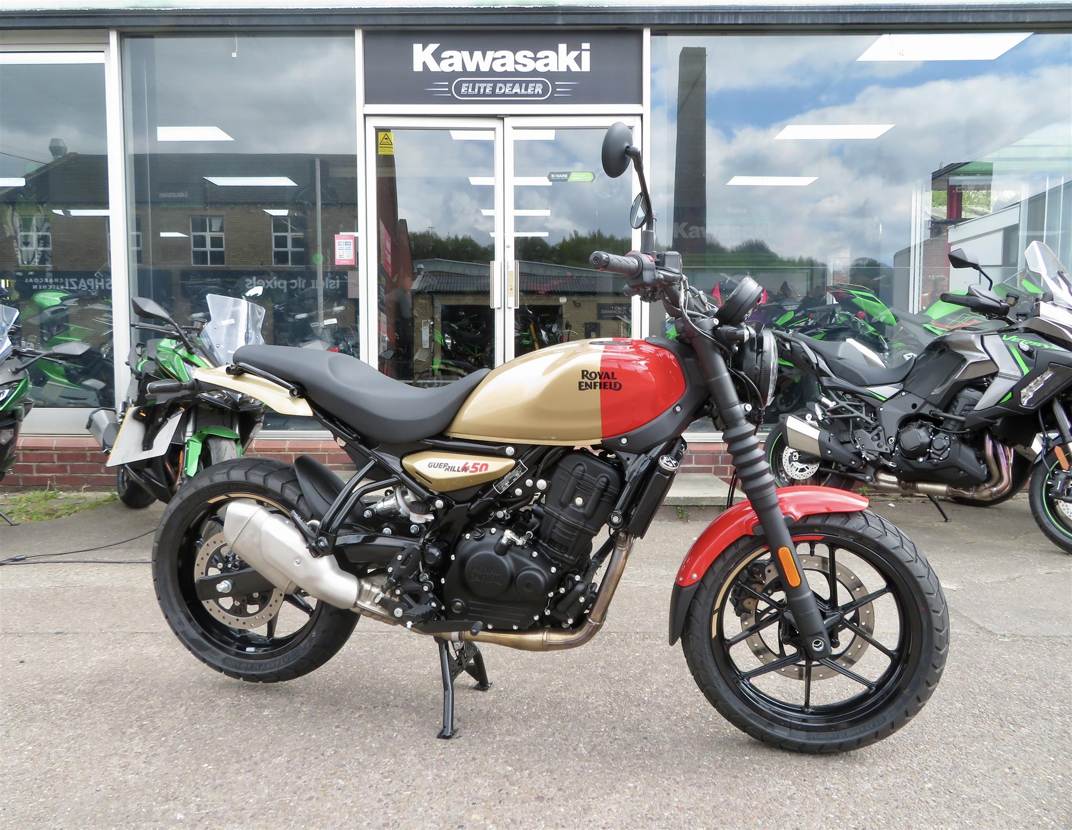 ROYAL ENFIELD GUERRILLA 450