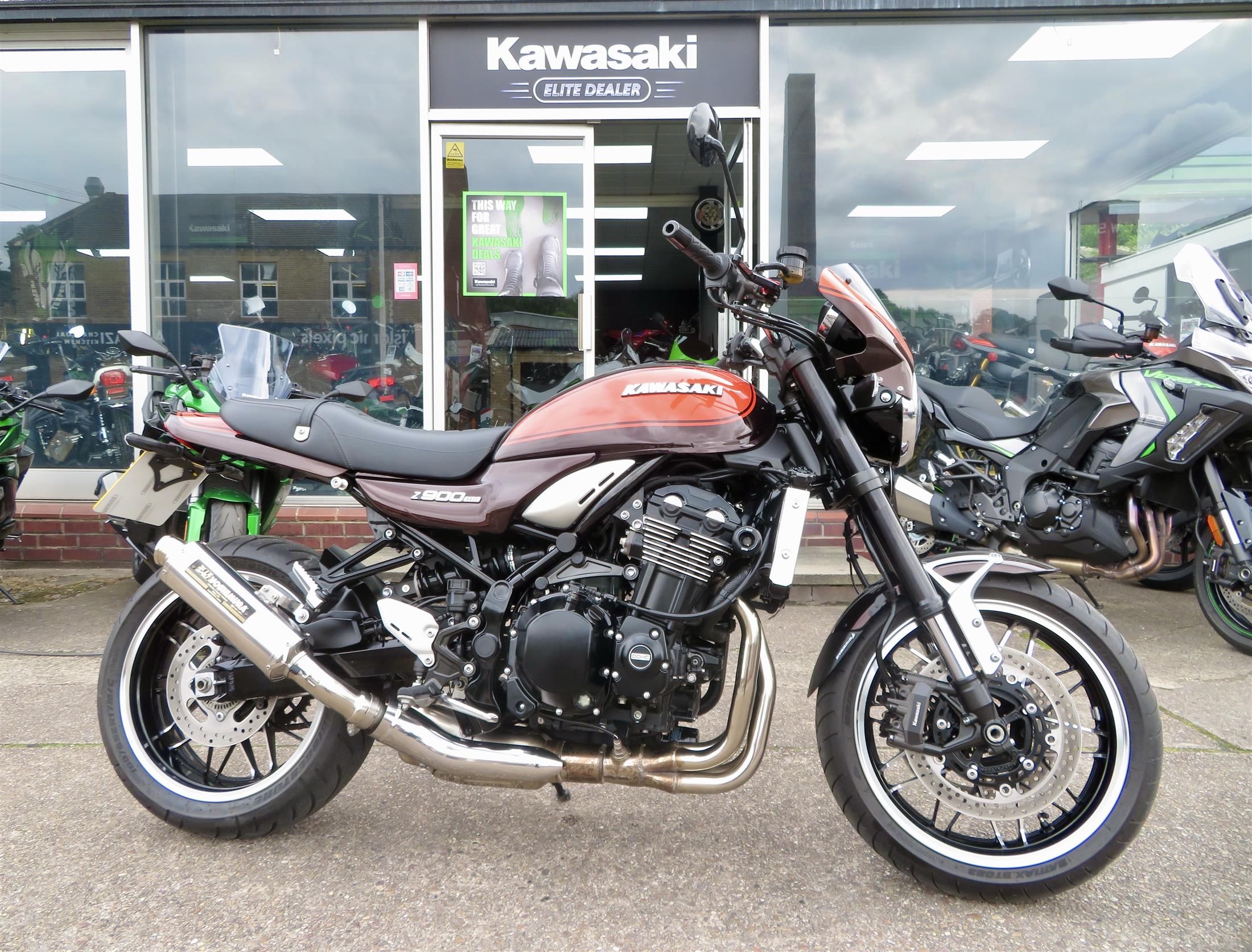 KAWASAKI Z900RS