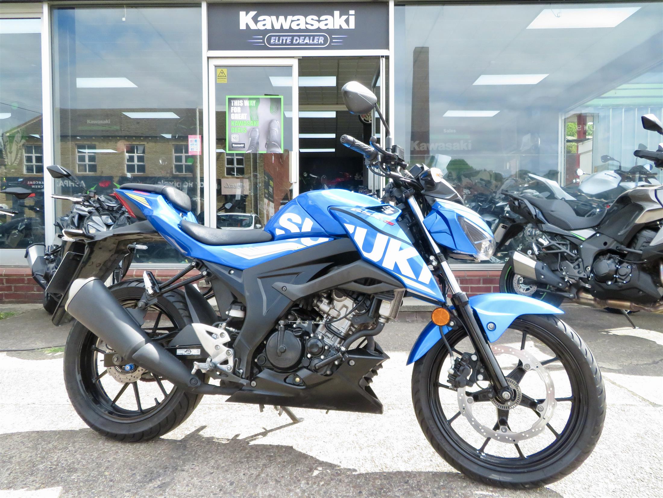SUZUKI GSX-S 125