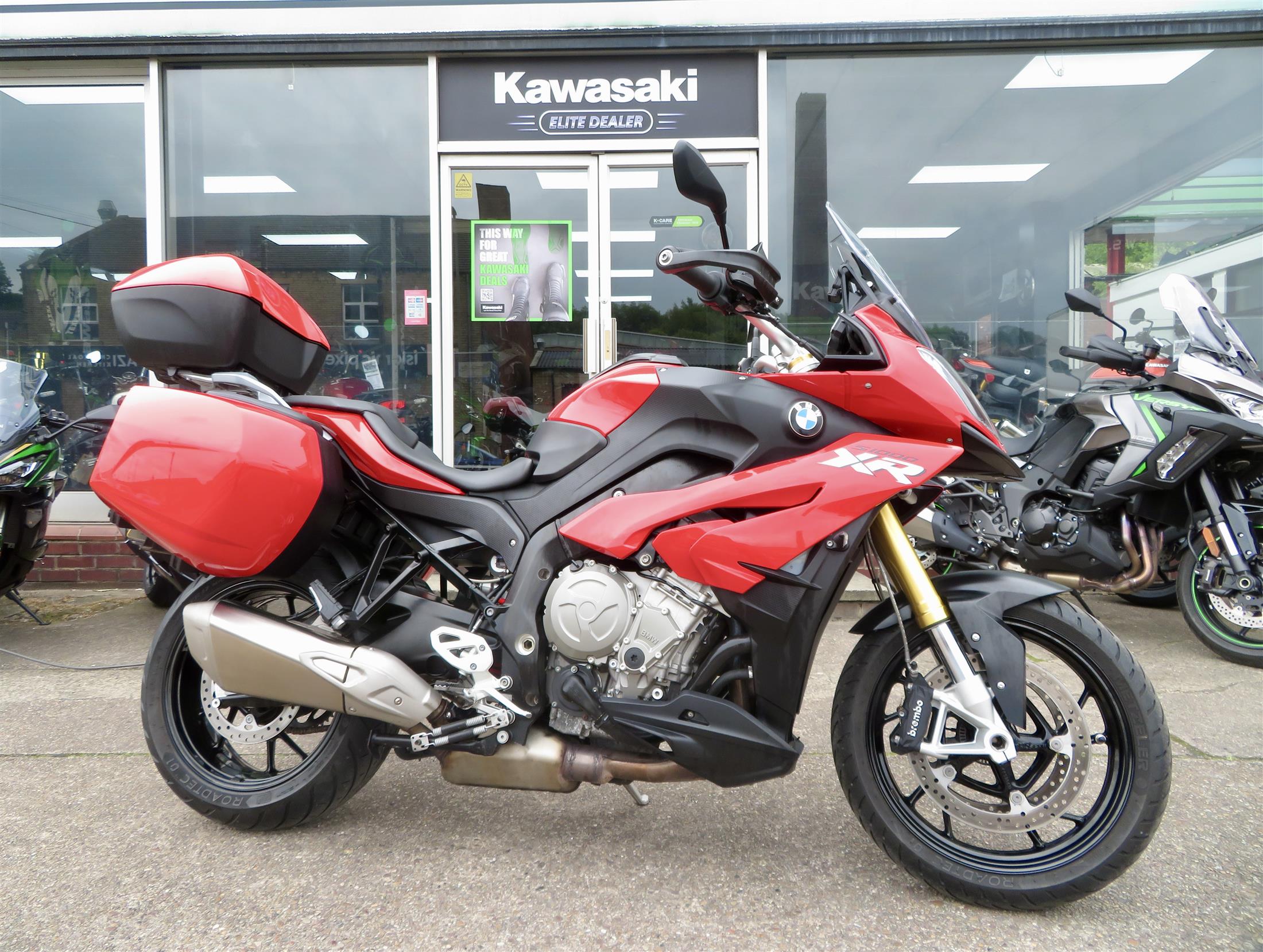 BMW S1000XR