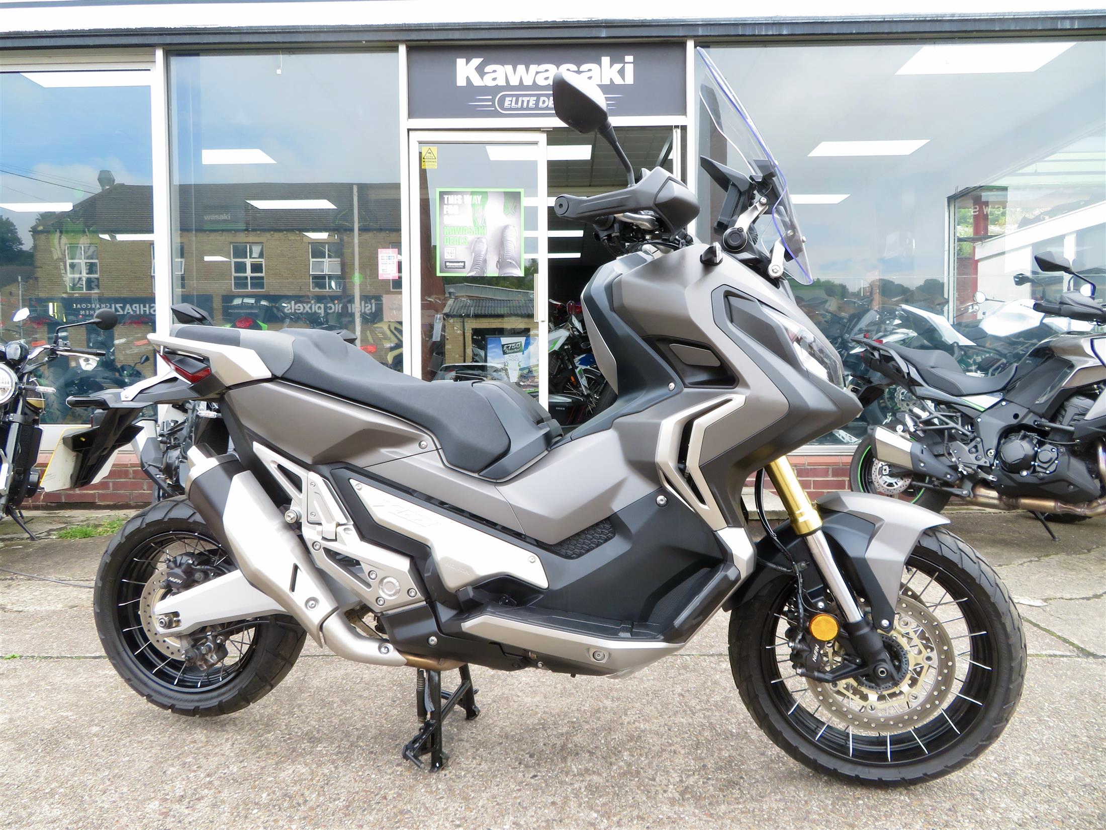 HONDA X-ADV 750