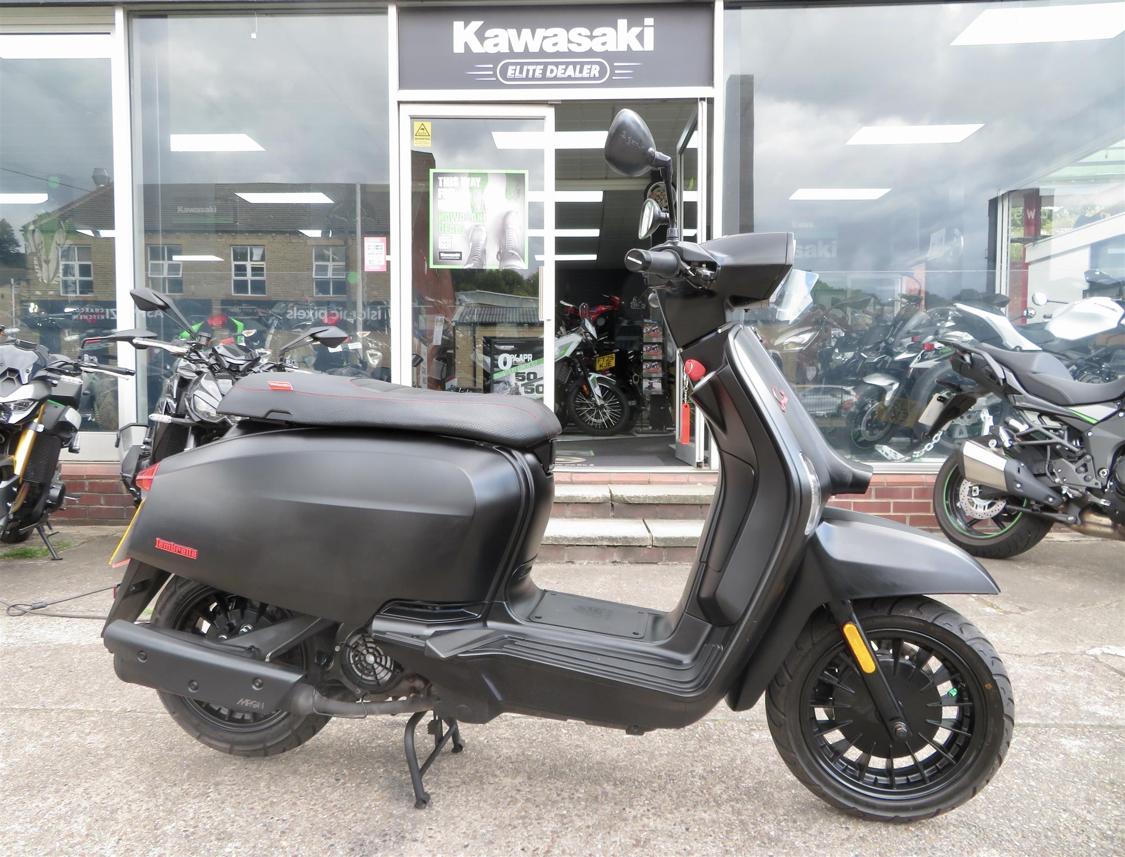 LAMBRETTA V125 SPECIAL