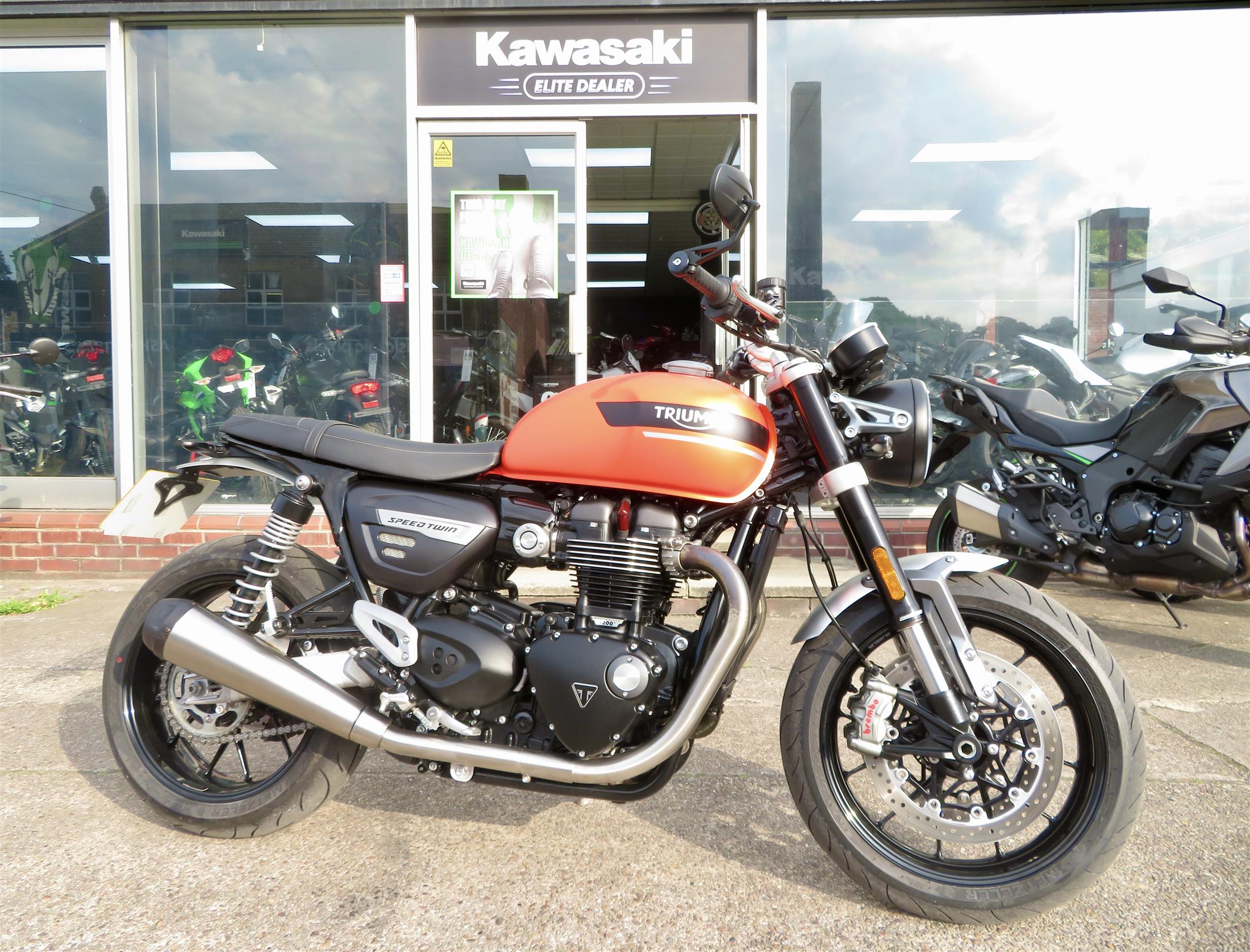 TRIUMPH SPEED TWIN 1200