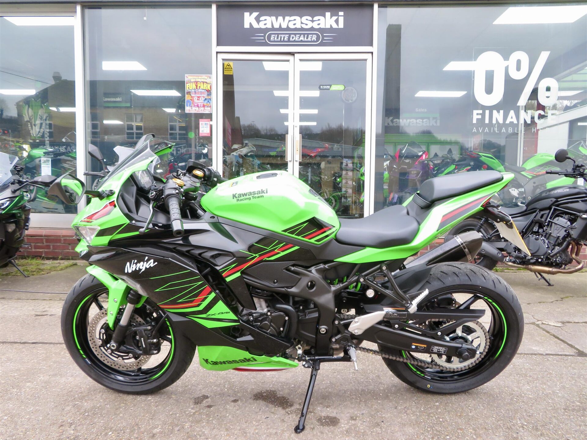 KAWASAKI NINJA ZX-4RR PERFORMANCE EDITION 2024 - Kawasaki