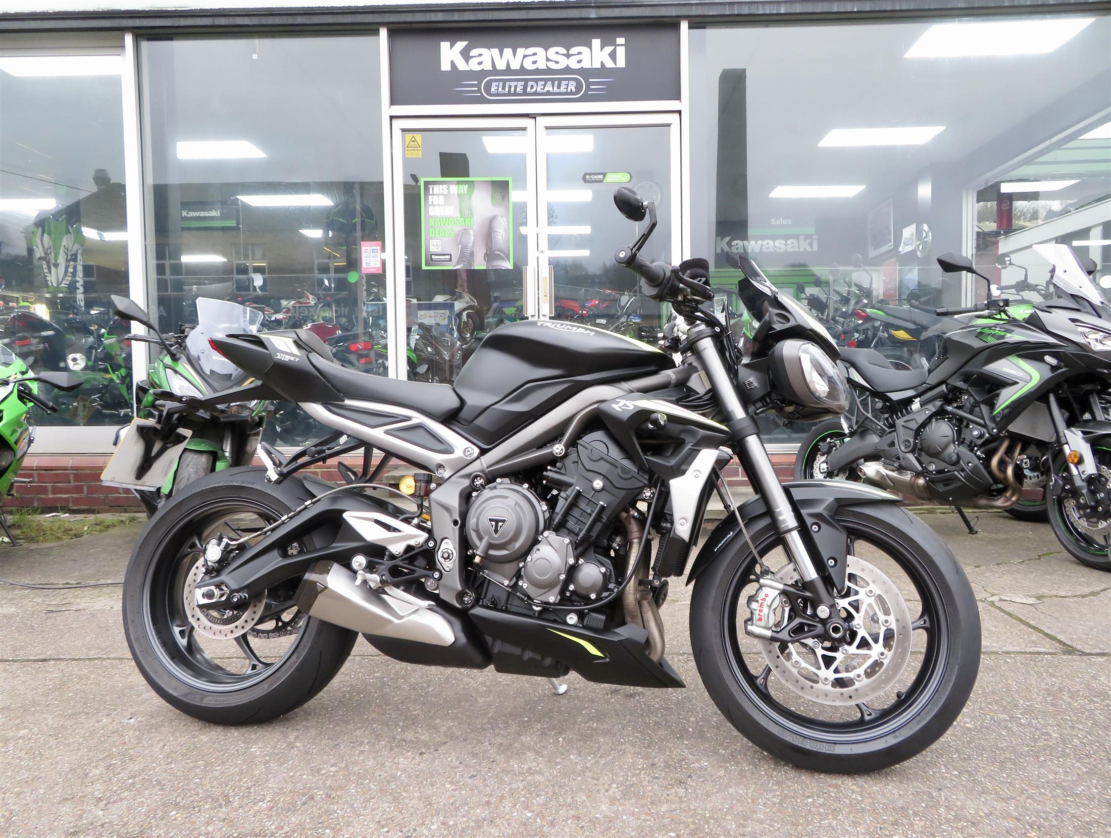 TRIUMPH STREET TRIPLE 765 RS 2021