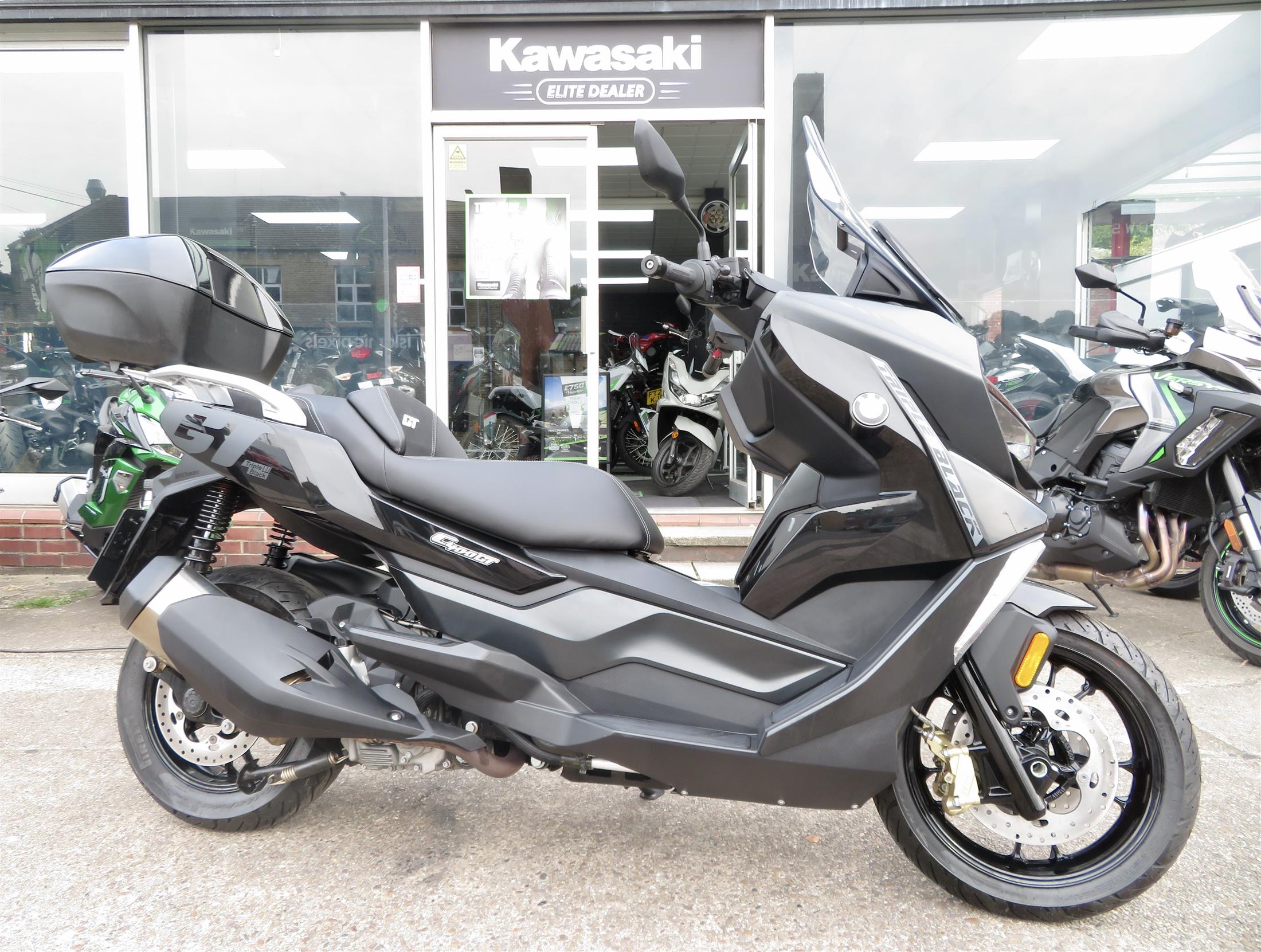 BMW C400GT SE TRIPLE BLACK