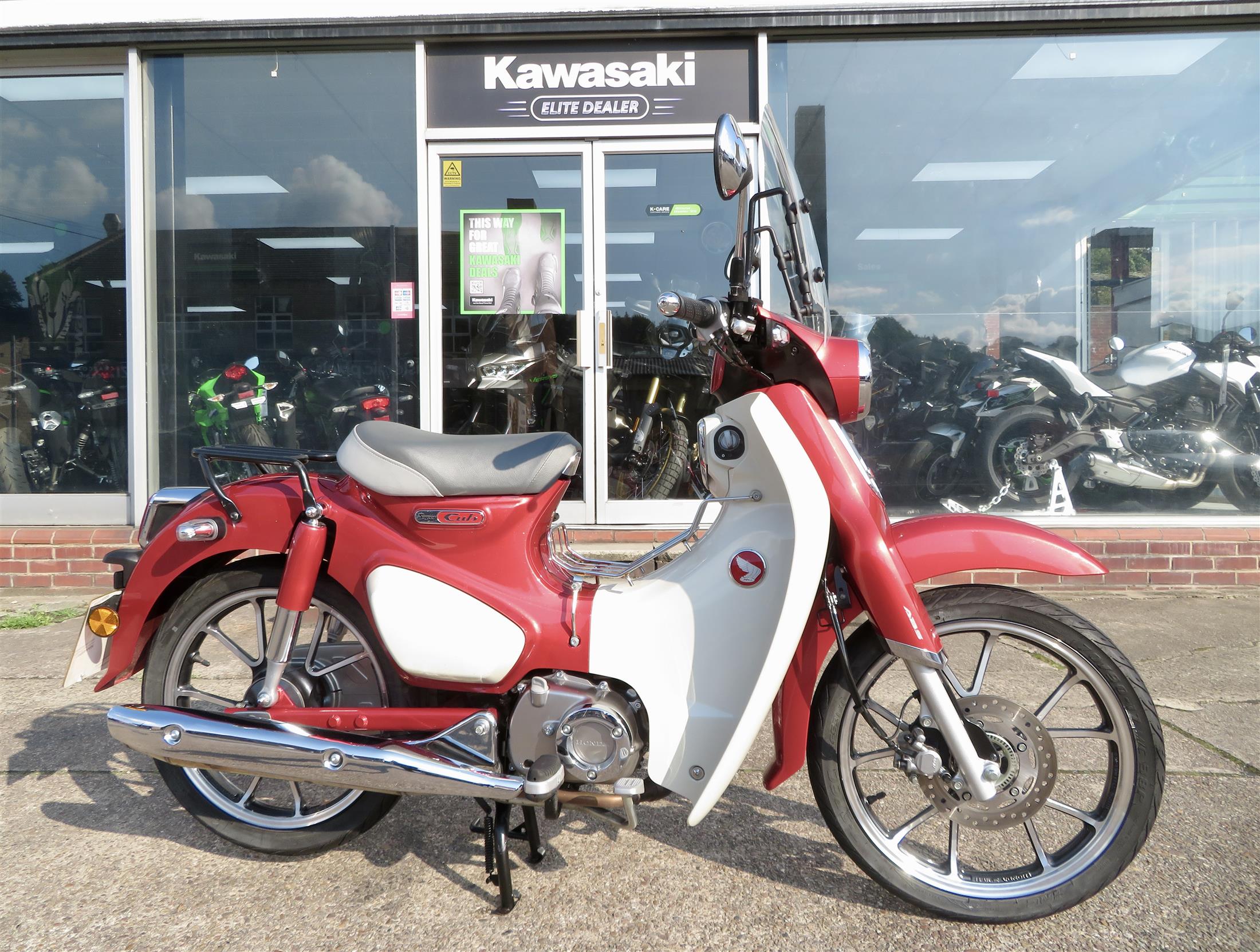HONDA C125 SUPERCUB